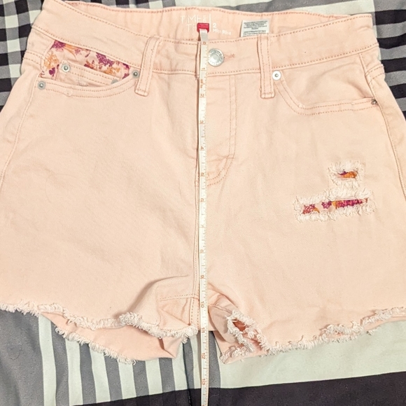 Pink High-Rise Shorts - Picture 4 of 5